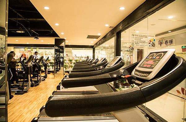 如果創業的話開店什么行業前景好?